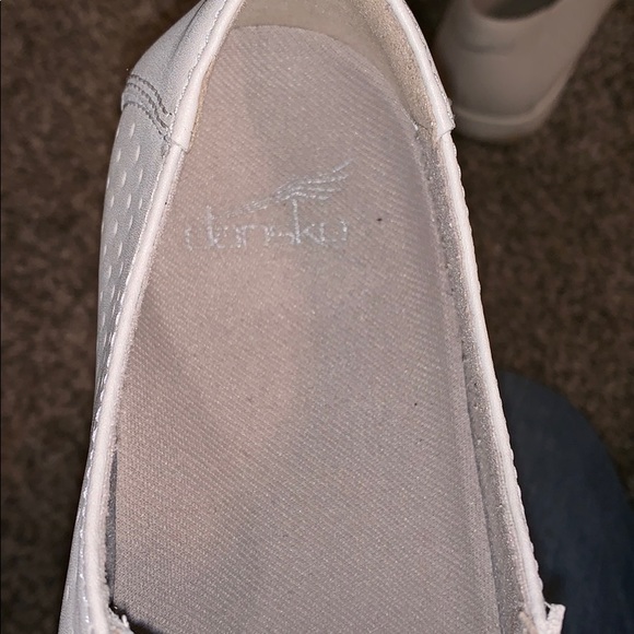 Dansko laser cut lace up walking shoe - Picture 6 of 6